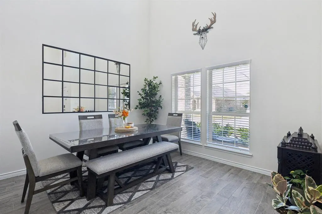 11112 Canyon Oak Street