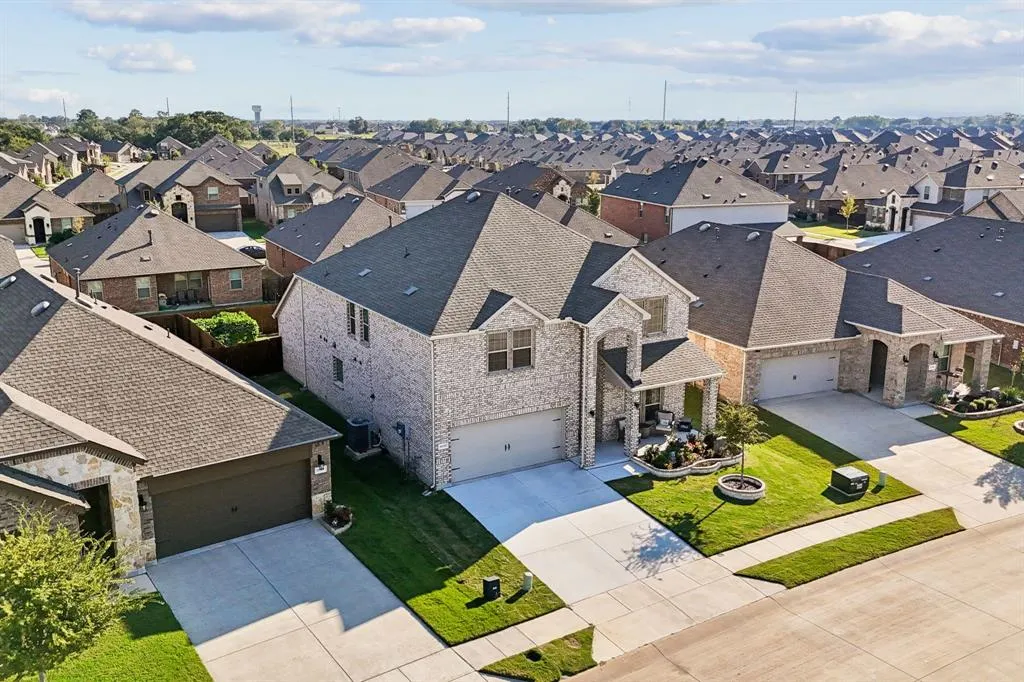 11112 Canyon Oak Street