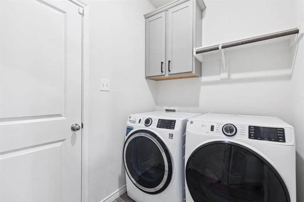 11112 Canyon Oak Street