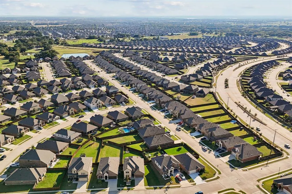 11112 Canyon Oak Street