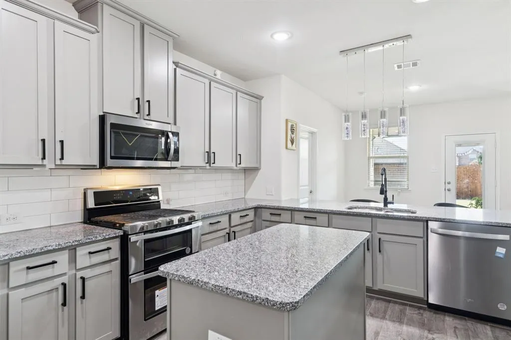 11112 Canyon Oak Street