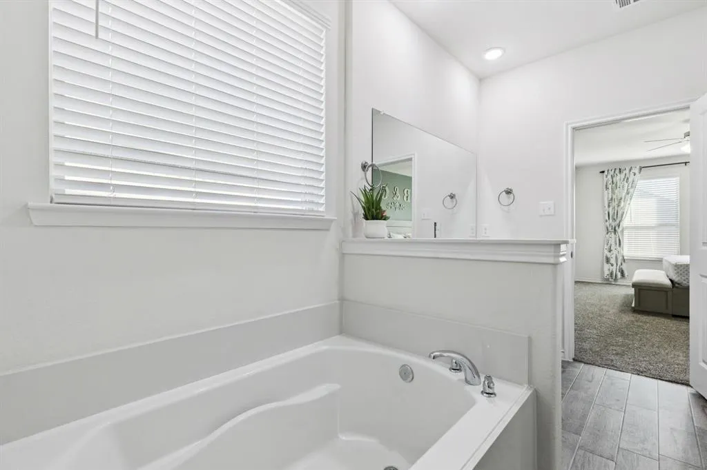 11112 Canyon Oak Street