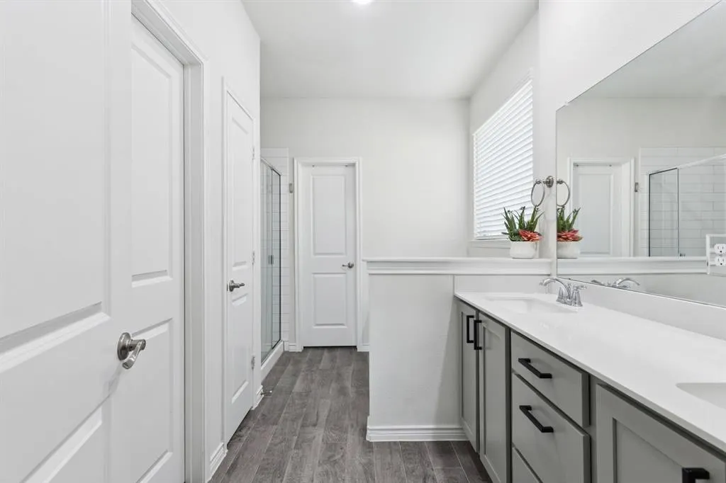 11112 Canyon Oak Street