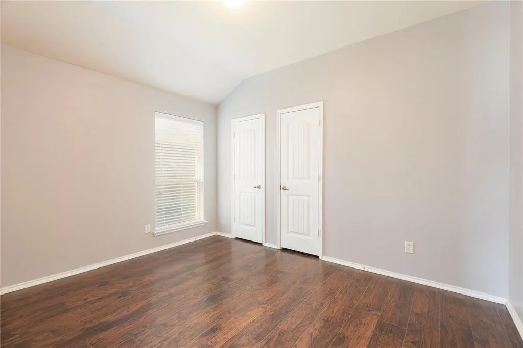 1424 Oak Hollow Lane