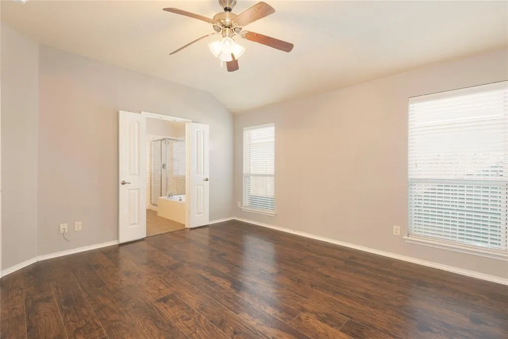 1424 Oak Hollow Lane