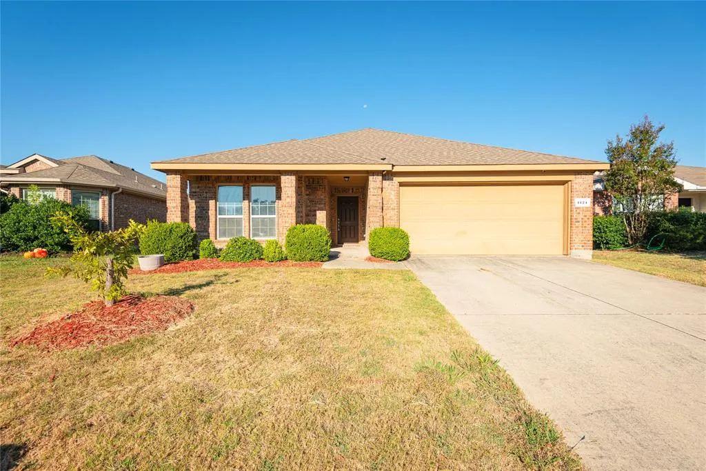 1424 Oak Hollow Lane