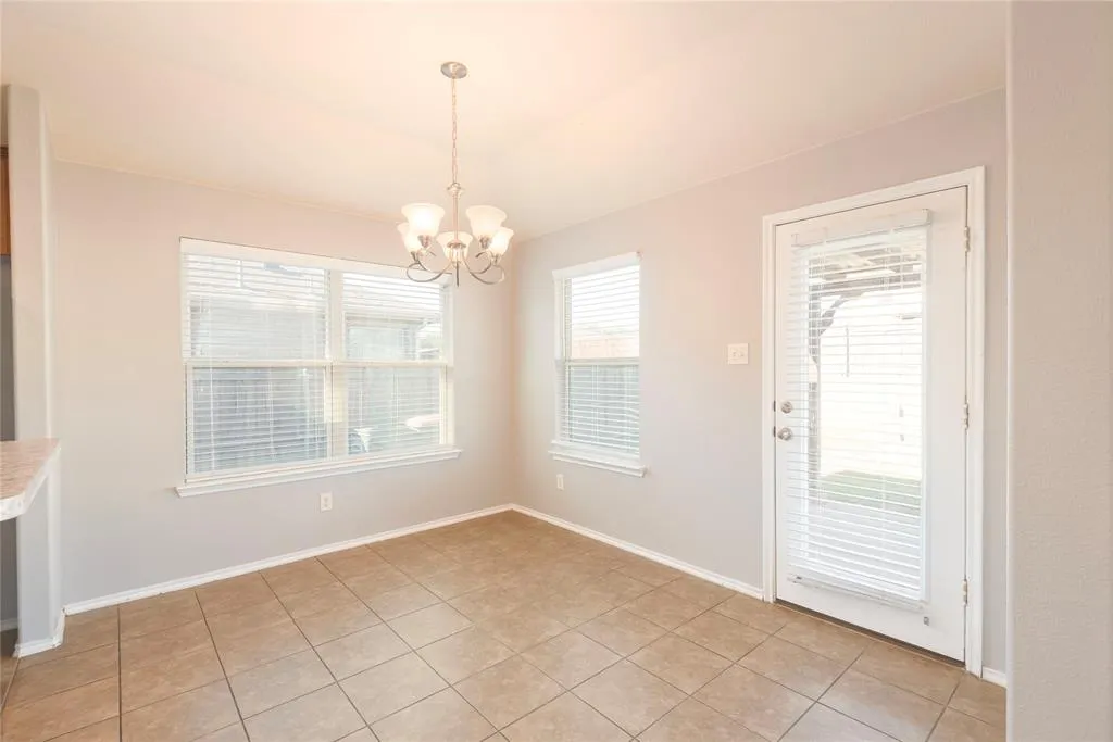 1424 Oak Hollow Lane