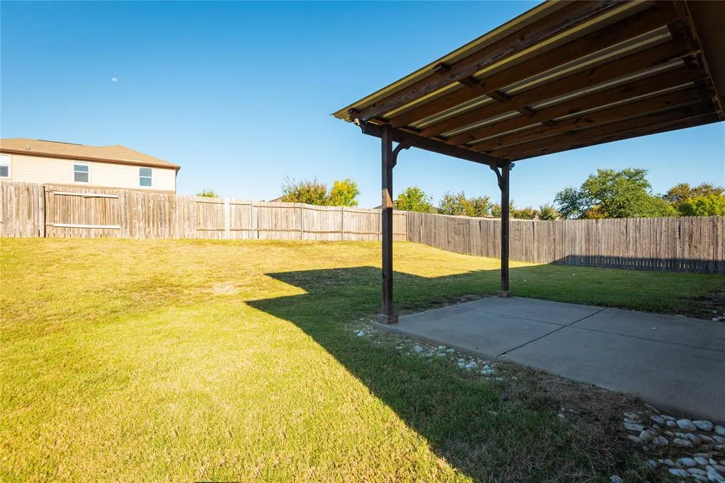 1424 Oak Hollow Lane