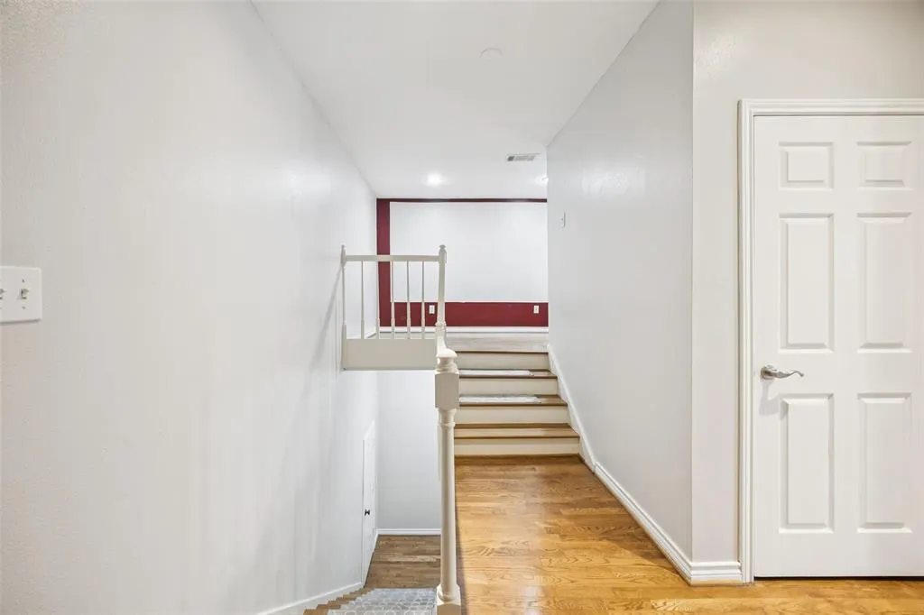 4511 Gilbert Avenue, #103