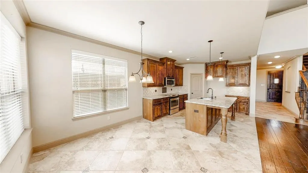 941 Lake Meadow Lane