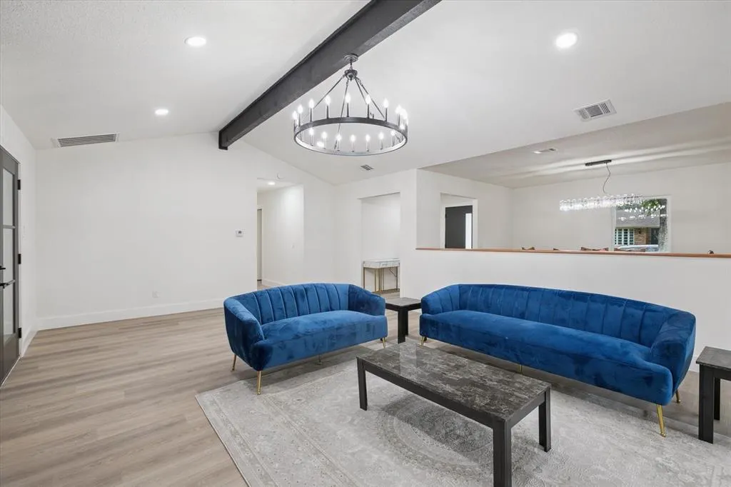 2309 Monticello Circle