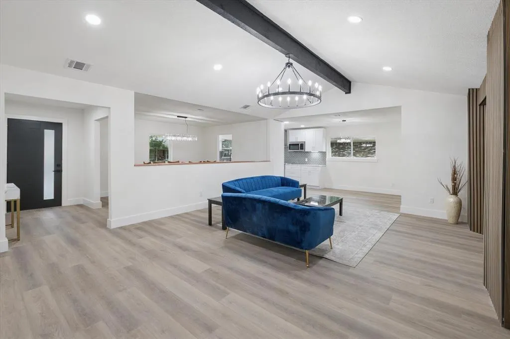 2309 Monticello Circle