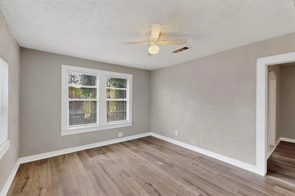 3515 Kenilworth Street