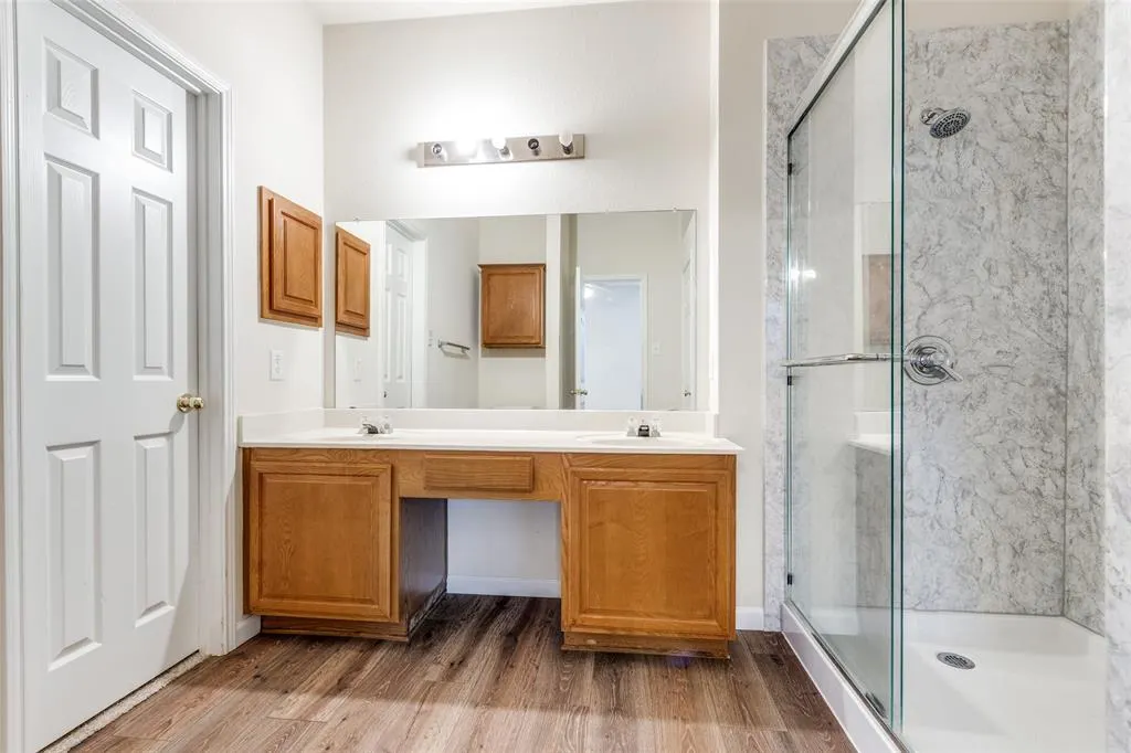 1913 Silver Leaf Drive