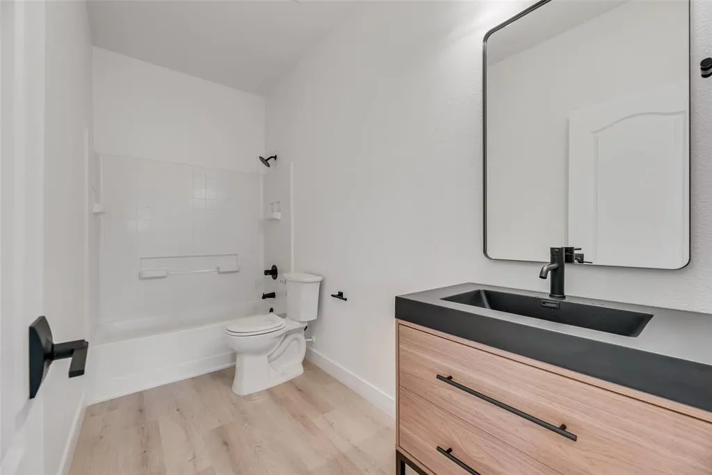 6813 Cotton Seed Drive