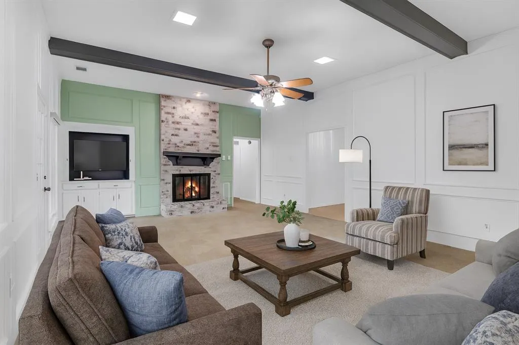 2213 Silver Holly Lane