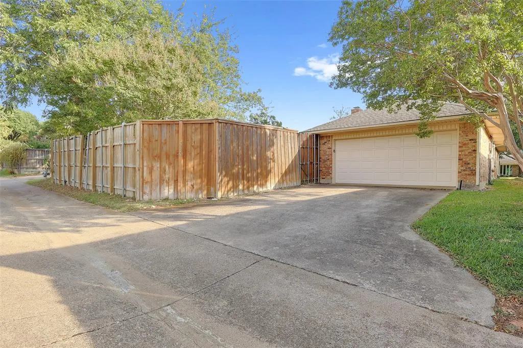 2213 Silver Holly Lane