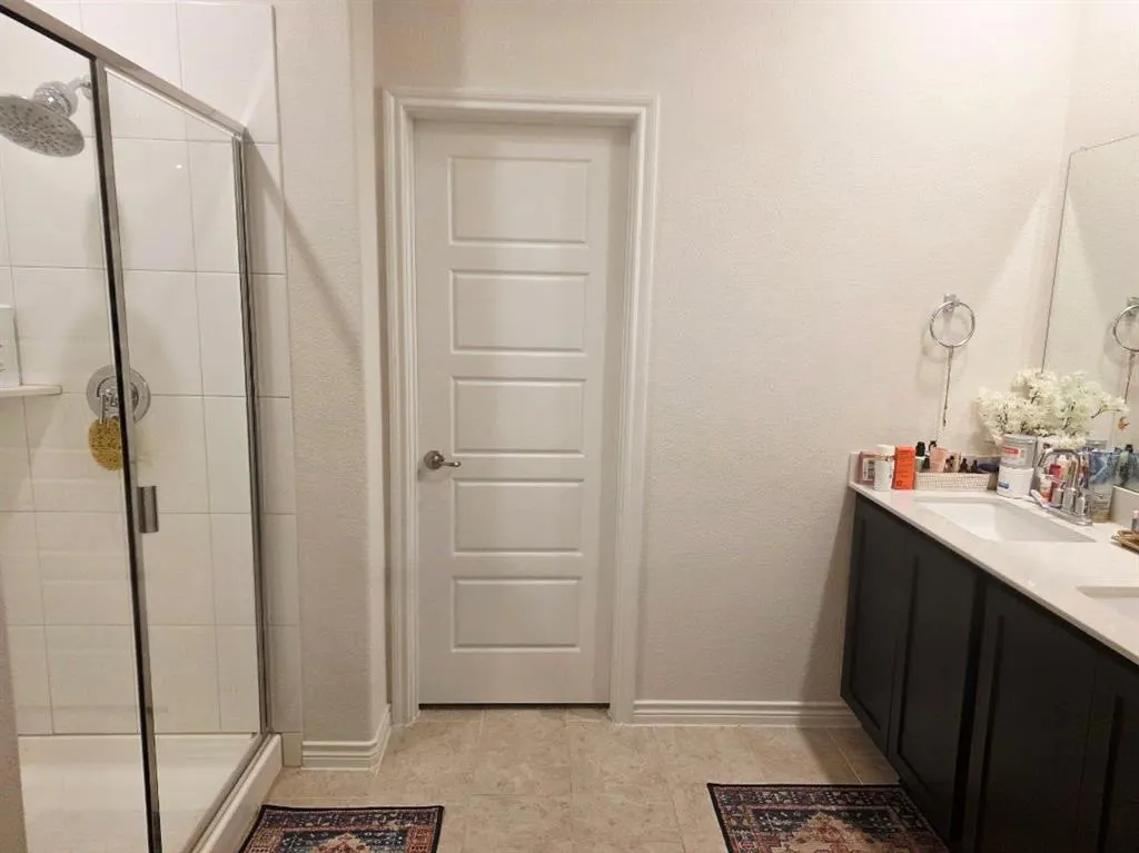 10101 Sunnyview Lane