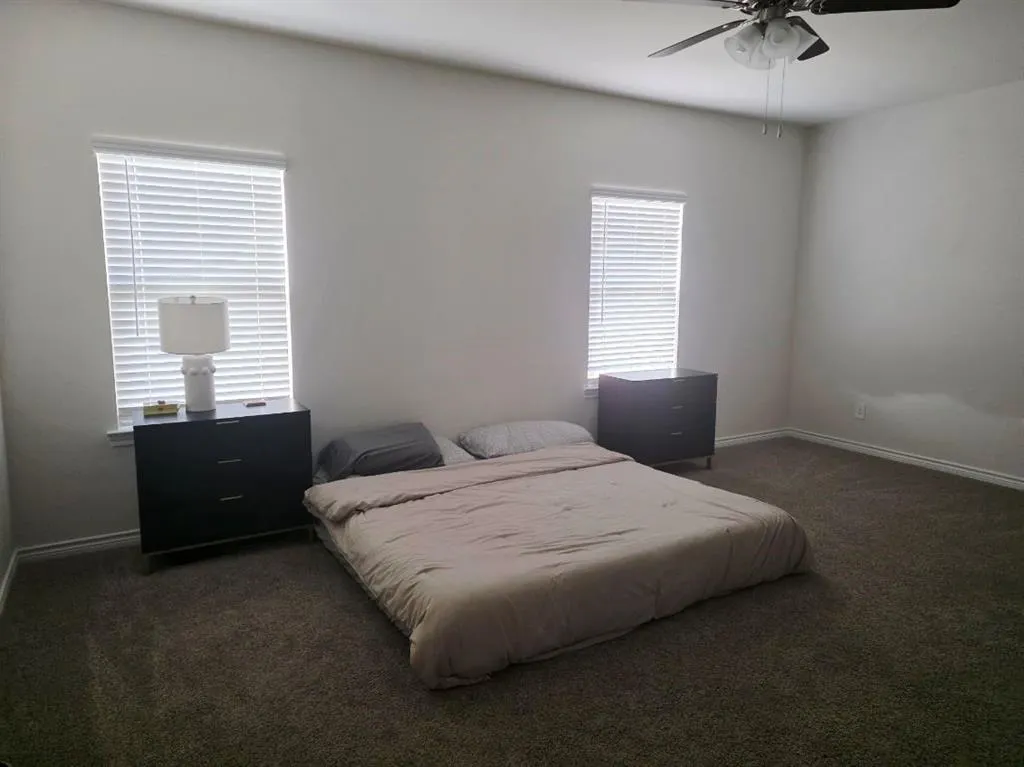 10101 Sunnyview Lane