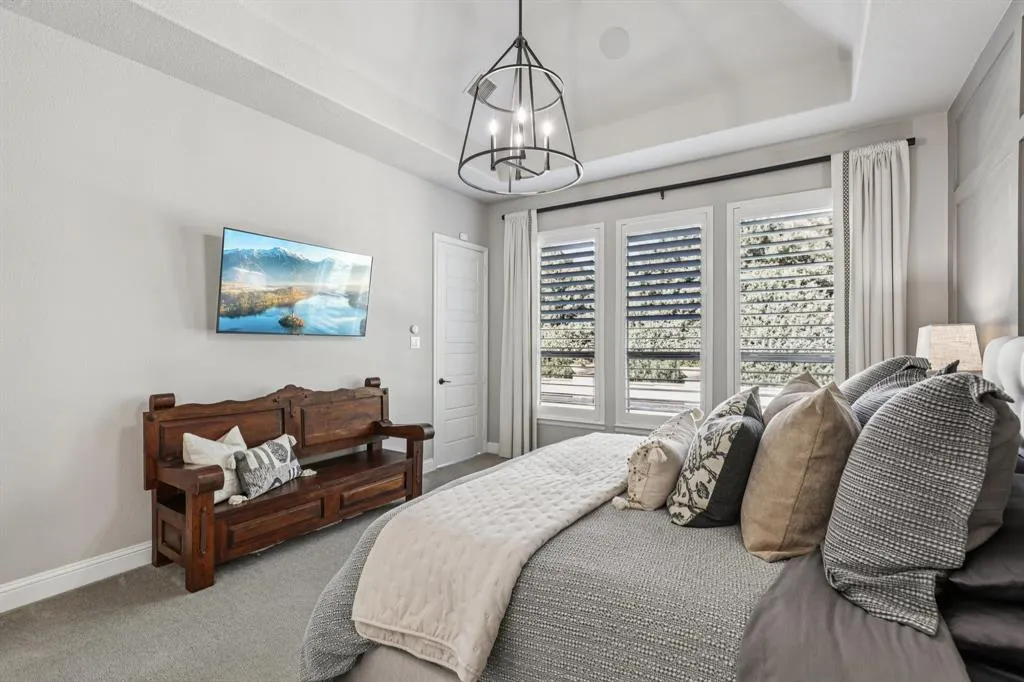 2901 Meadow Dell Drive