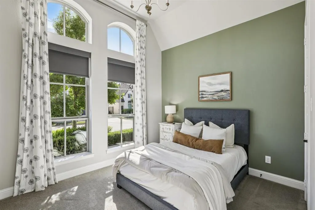 2901 Meadow Dell Drive