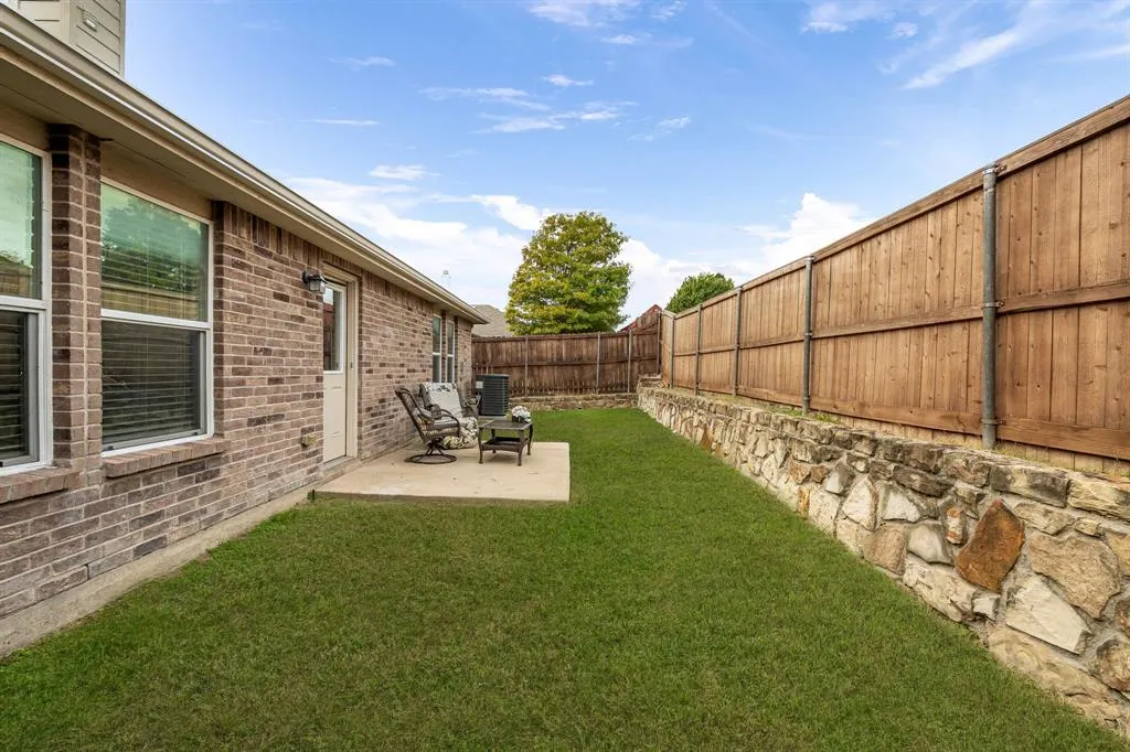 9940 Dartmouth Drive