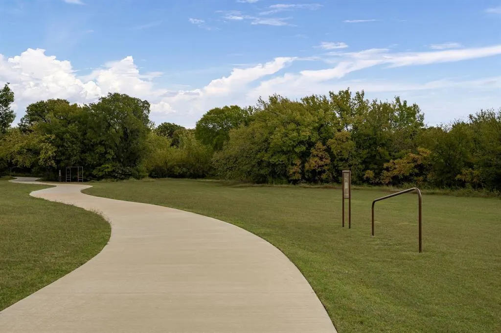 9940 Dartmouth Drive