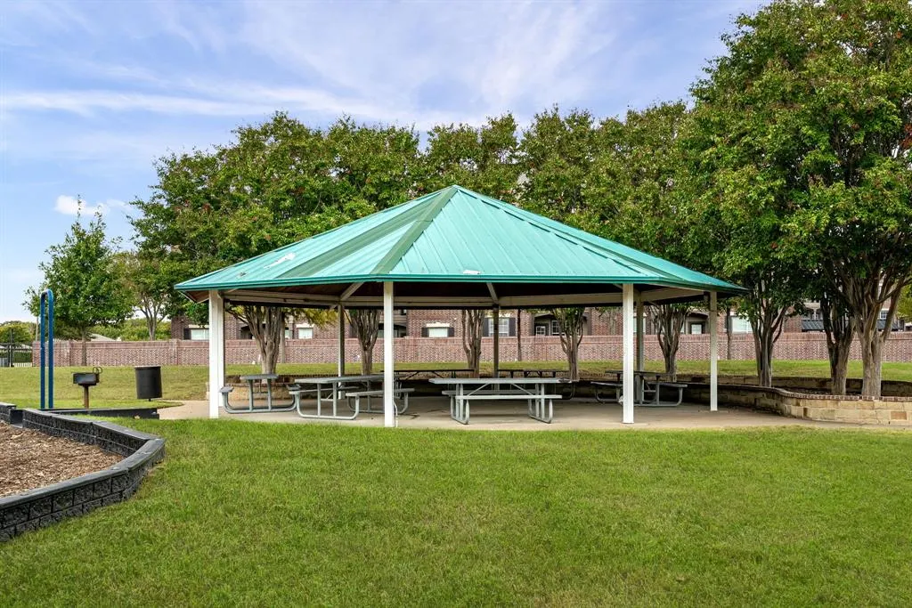 9940 Dartmouth Drive