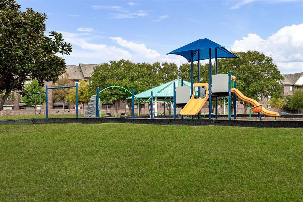 9940 Dartmouth Drive