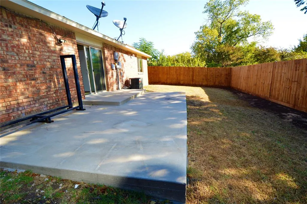 740 Wandering Way Drive