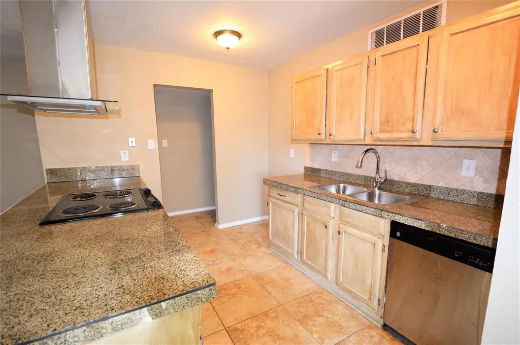 740 Wandering Way Drive