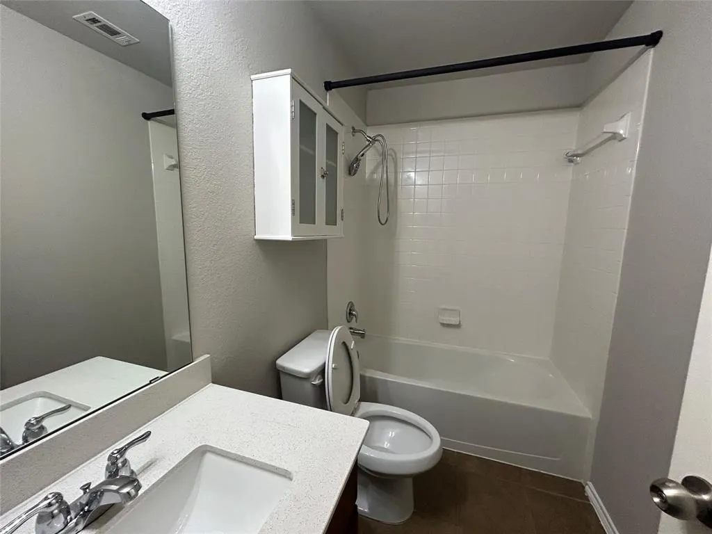 438 Andalusian Trail