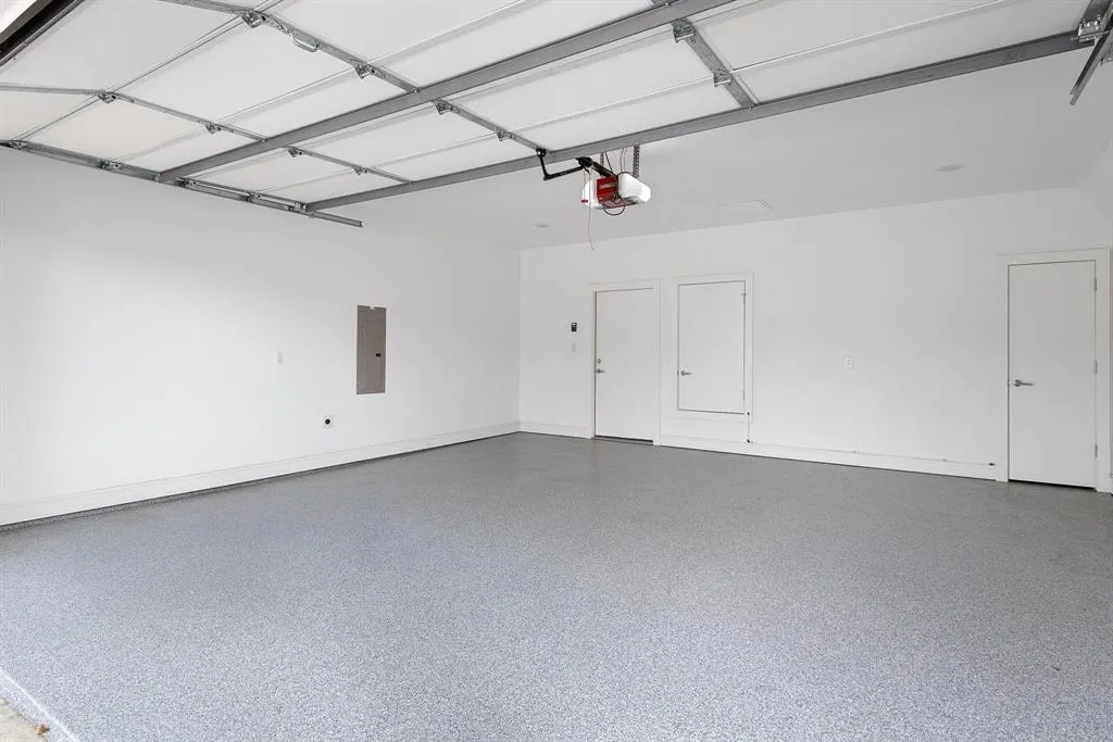 3880 Munger Avenue, #8