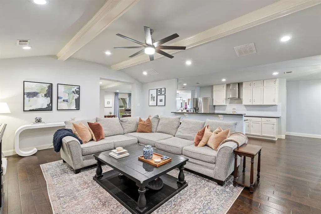 15935 Longvista Drive