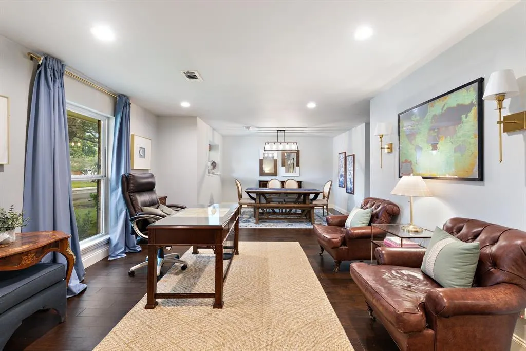 15935 Longvista Drive