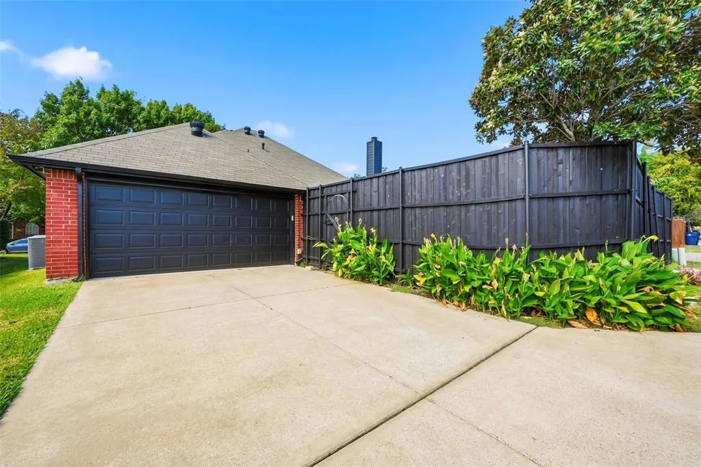 7014 Fieldstone Drive