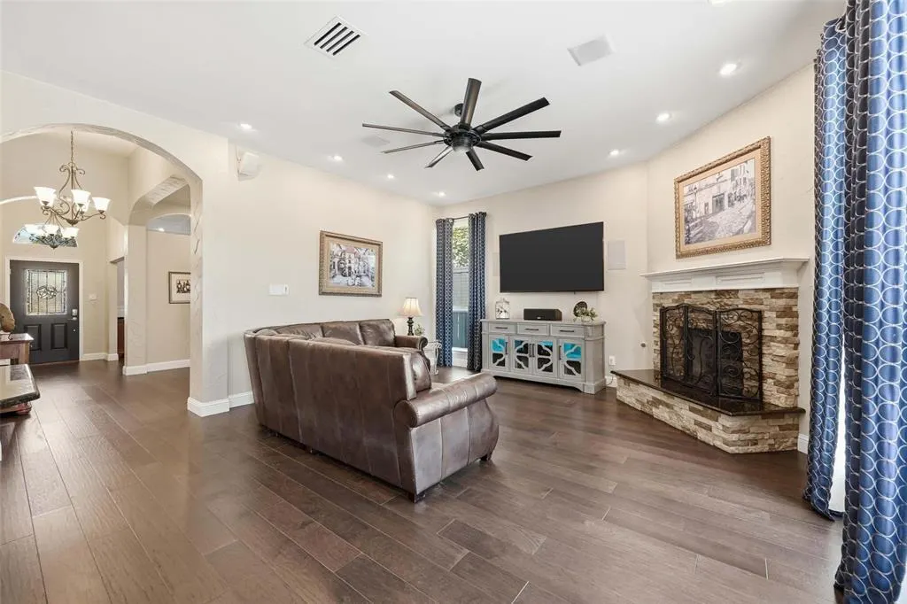 7014 Fieldstone Drive