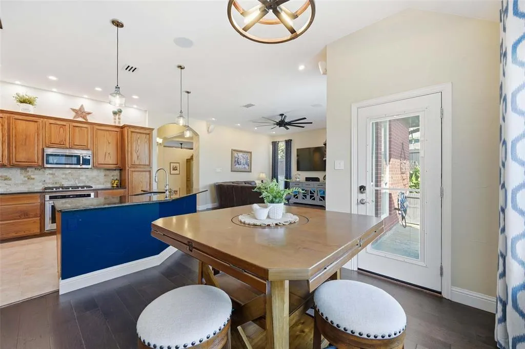 7014 Fieldstone Drive