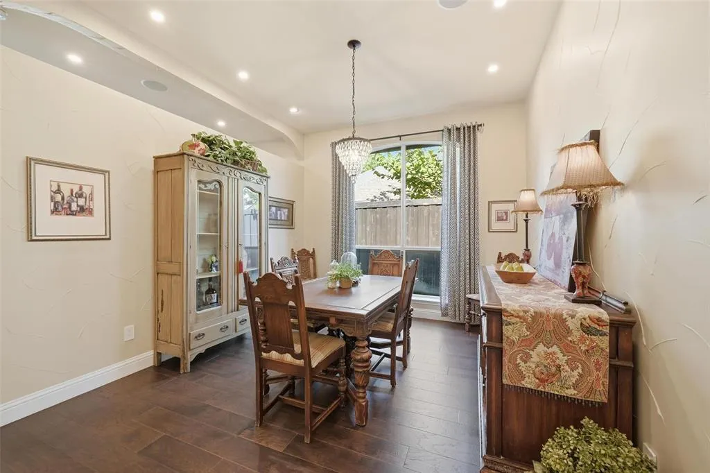 7014 Fieldstone Drive