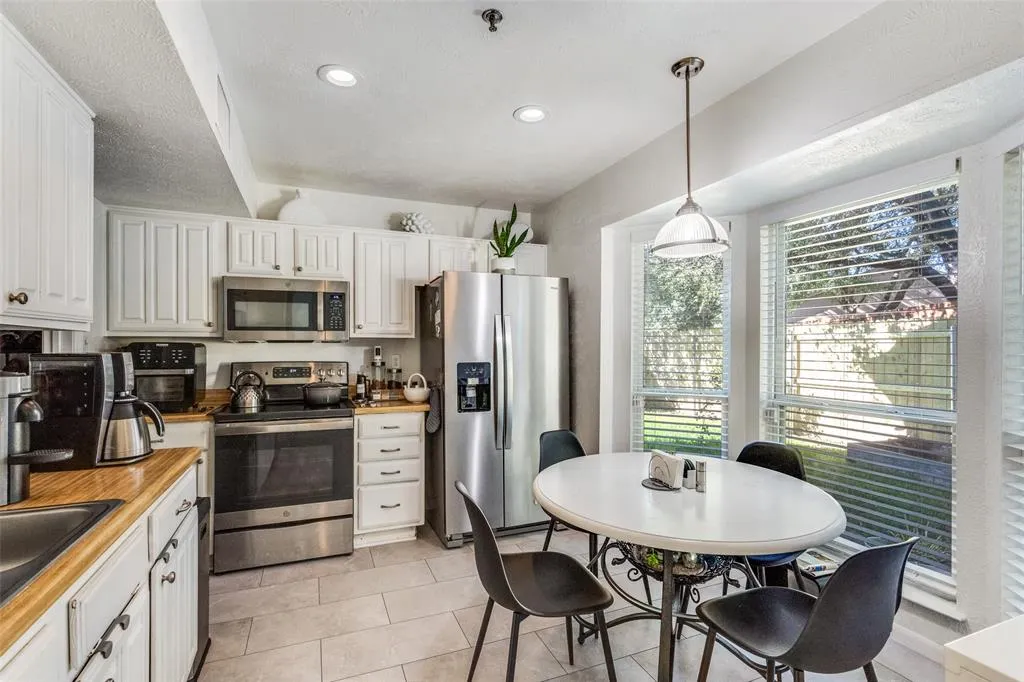 2825 Persimmons Court