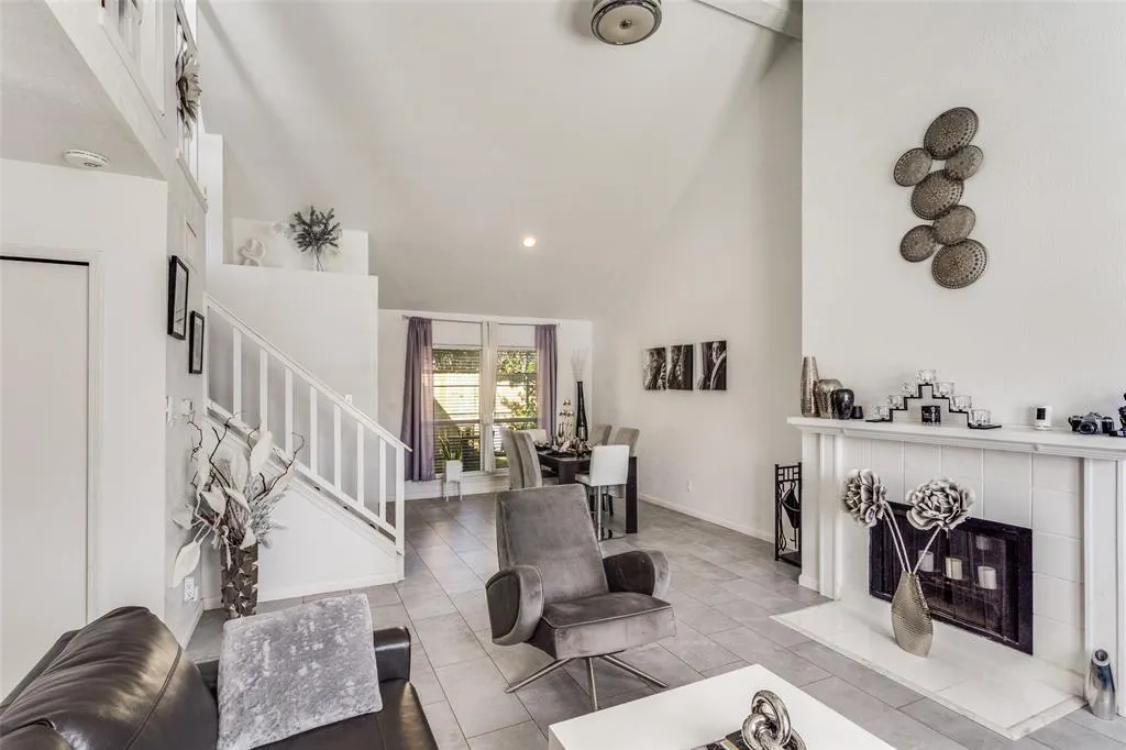 2825 Persimmons Court