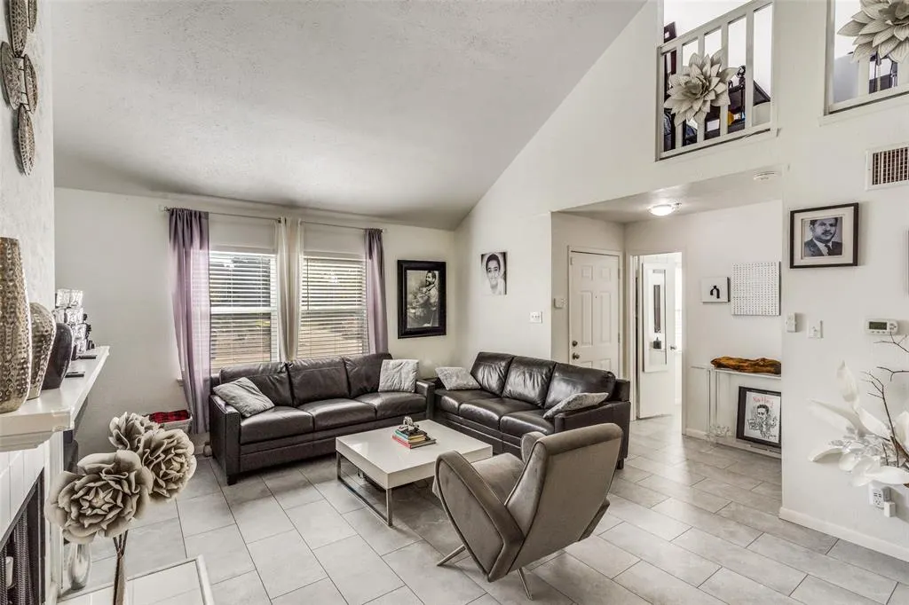 2825 Persimmons Court