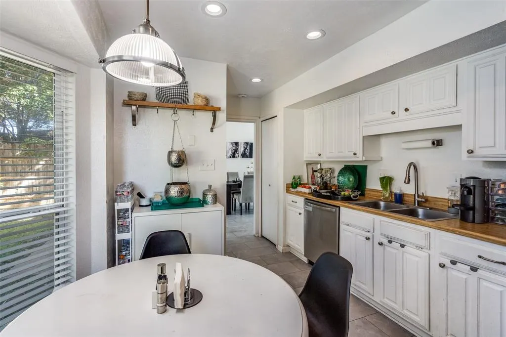 2825 Persimmons Court