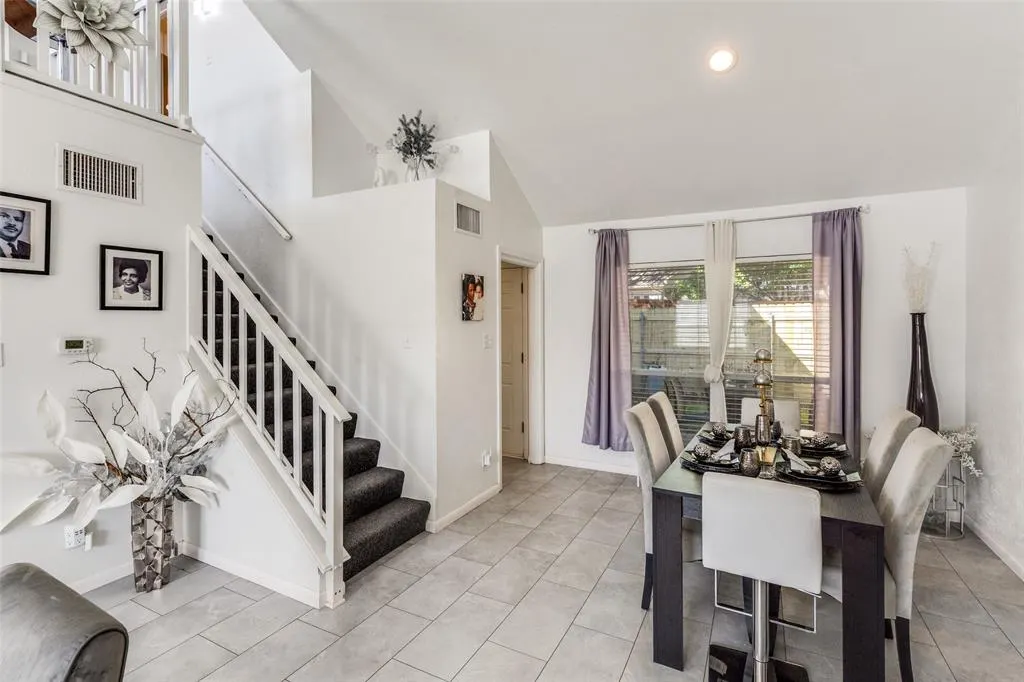 2825 Persimmons Court