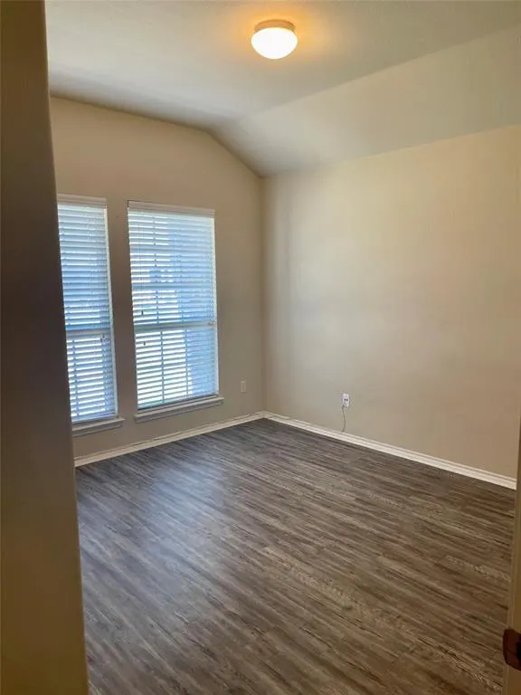 1117 Lake Grove Drive