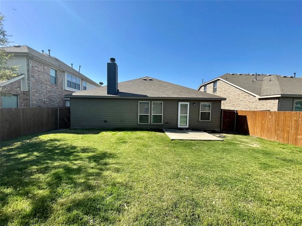 1117 Lake Grove Drive