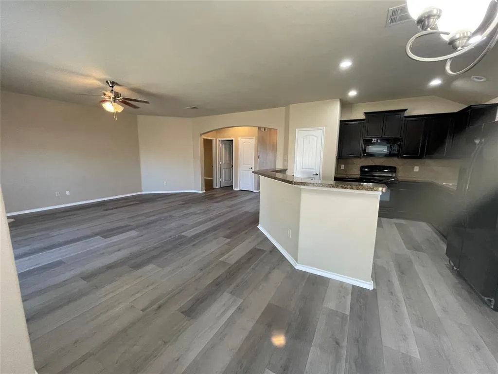 1117 Lake Grove Drive