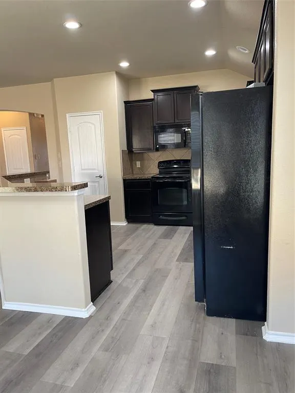 1117 Lake Grove Drive