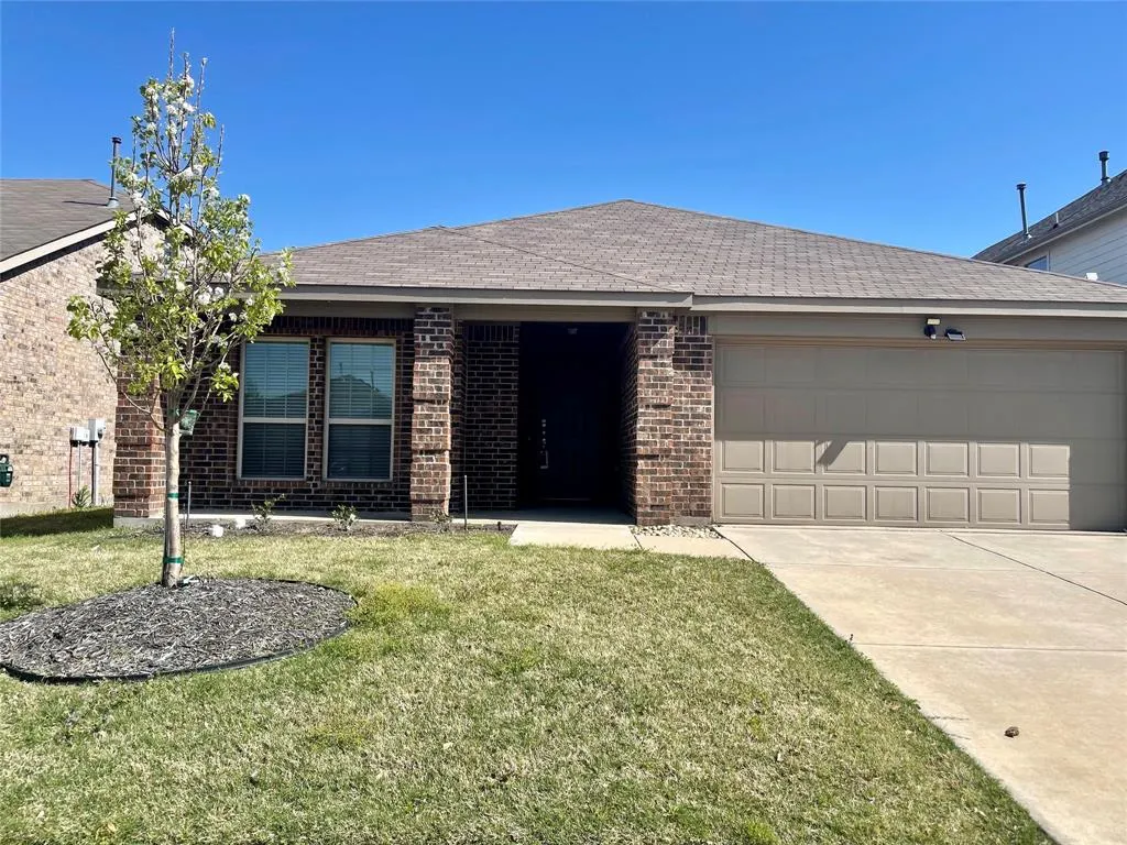 1117 Lake Grove Drive