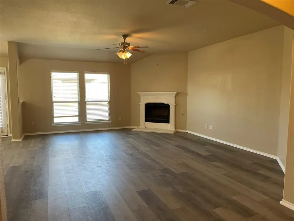 1117 Lake Grove Drive